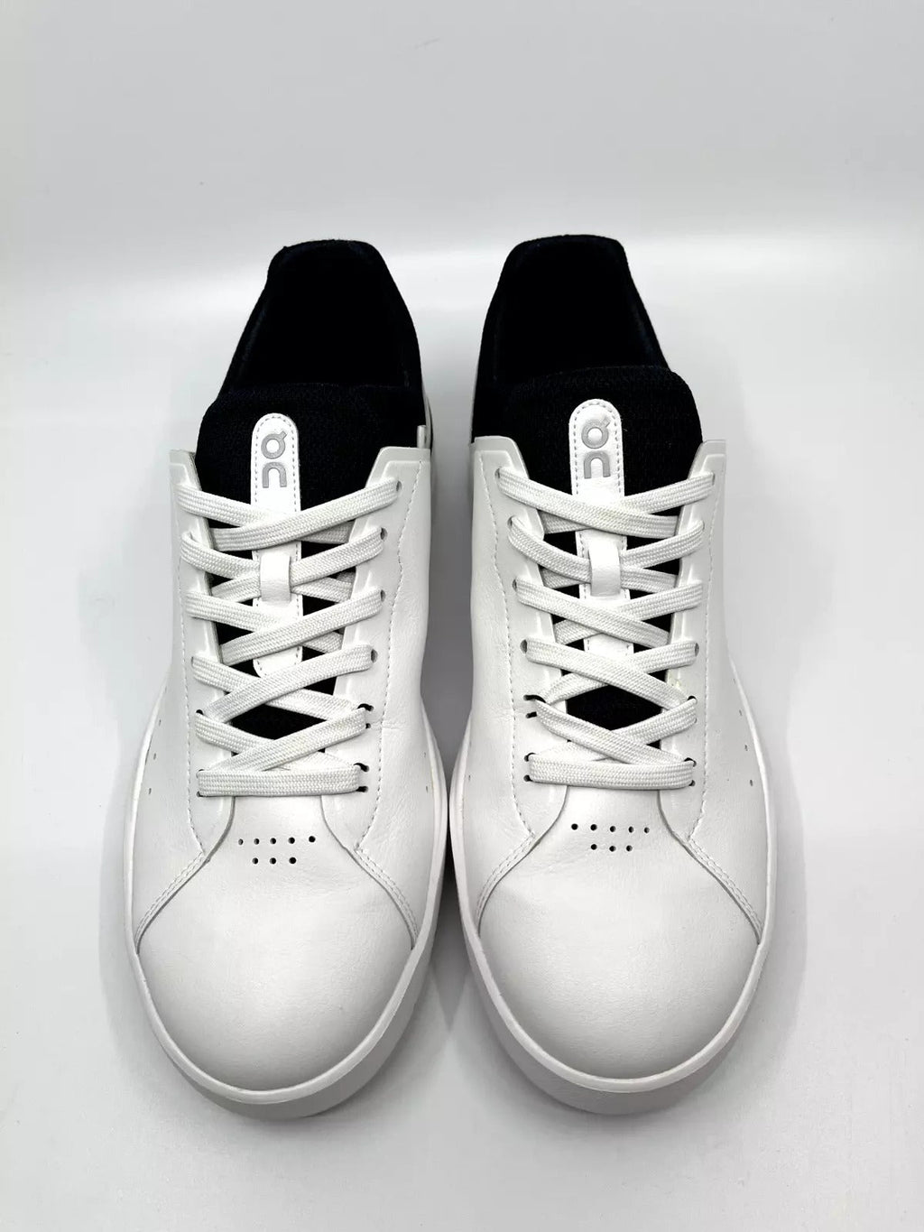 On The Roger Advantage White Midnight